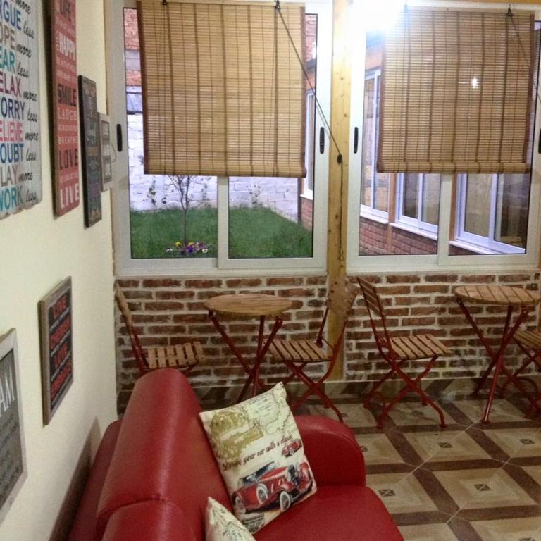 Metropol 23 * Tirana