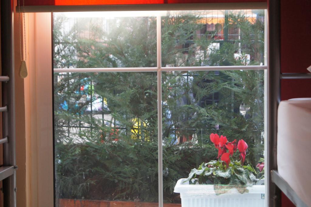 Metropol 23 Hostel *